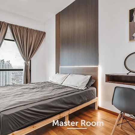 Nowhere 2Br & 2Bath Apartment With Balcony @ Reizz Residences Kuala Lumpur Exterior foto