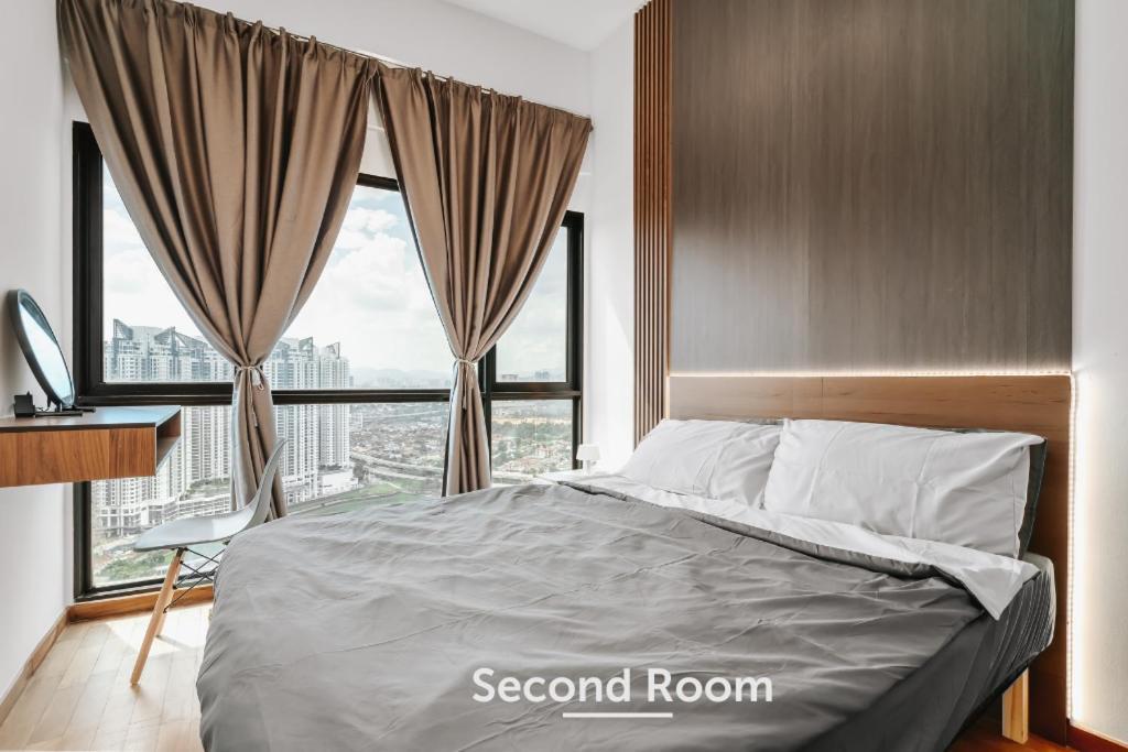 Nowhere 2Br & 2Bath Apartment With Balcony @ Reizz Residences Kuala Lumpur Exterior foto