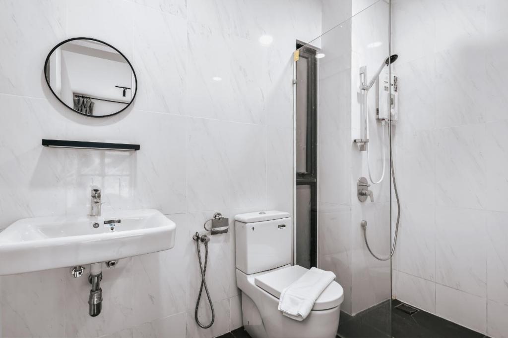 Nowhere 2Br & 2Bath Apartment With Balcony @ Reizz Residences Kuala Lumpur Exterior foto